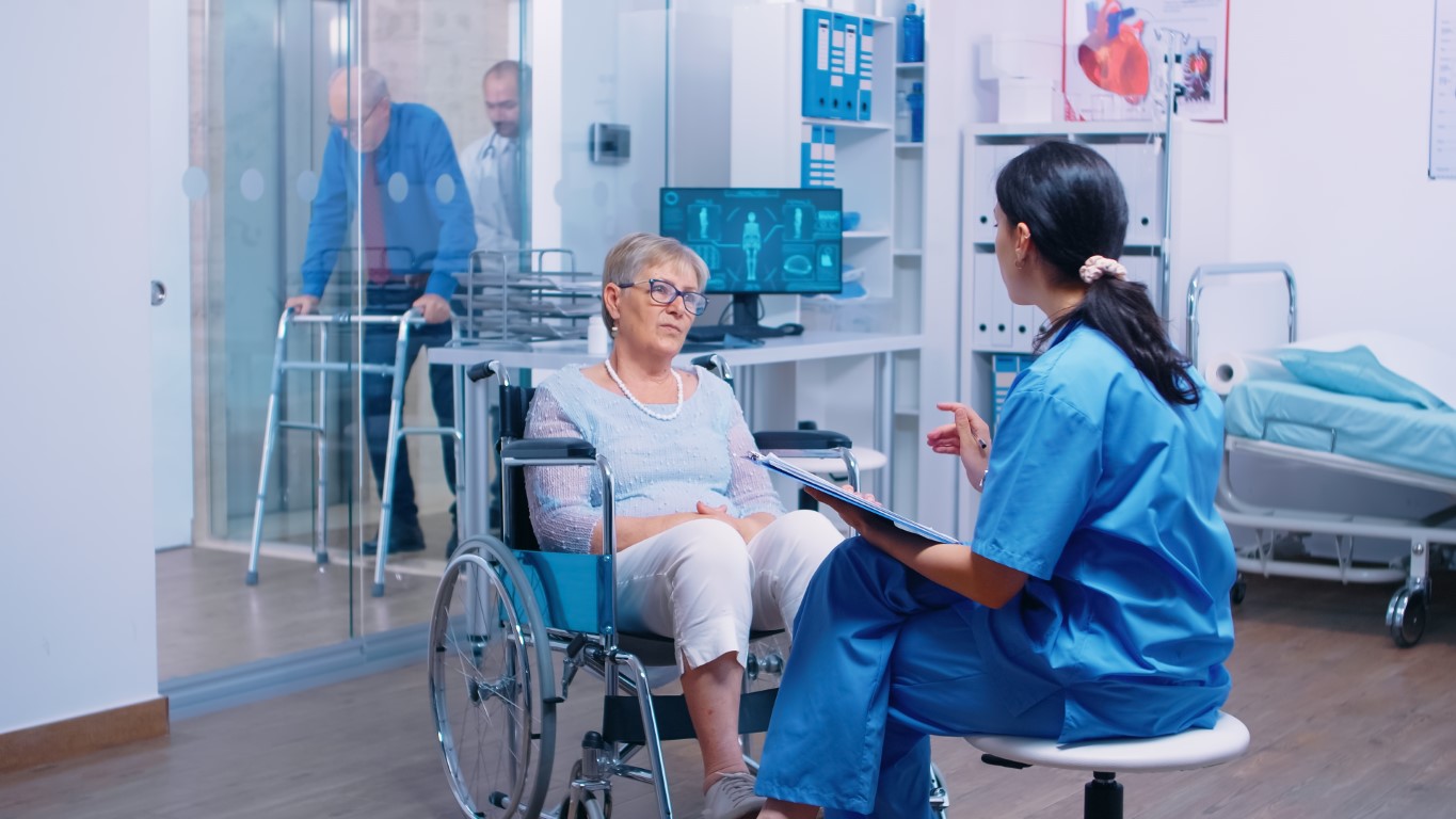 The cognitive work of acute care nurses: A hybrid model concept analysis
