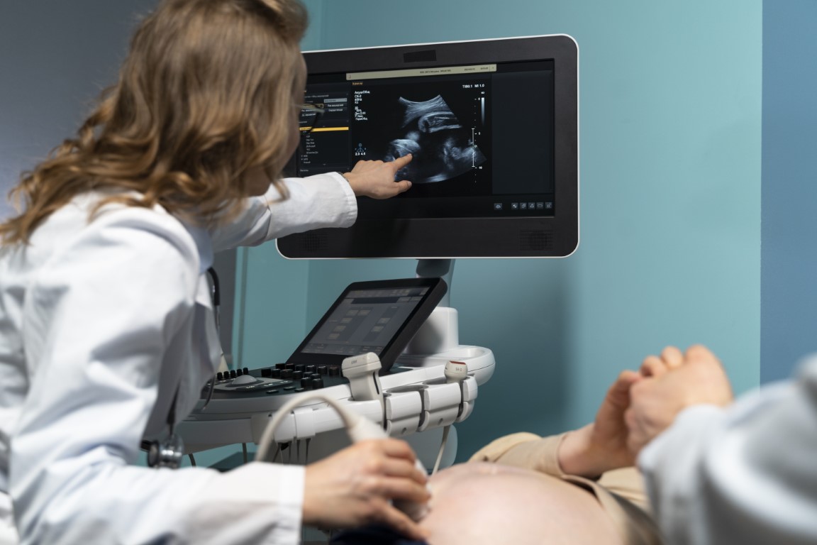 Tugging the Foley catheter balloon 3-hourly in multiparous induction of labor: A randomized controlled trial